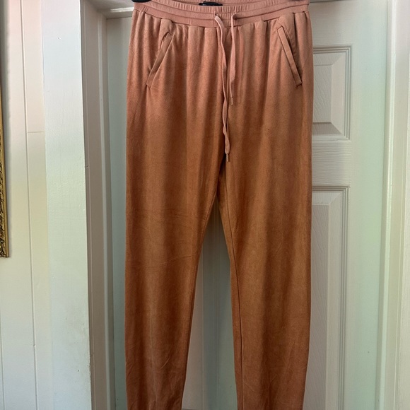 NEW BCBG Sport Pants ⭐️ - Picture 3 of 5